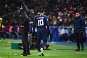  范迪克肩伤无碍可出战德比  