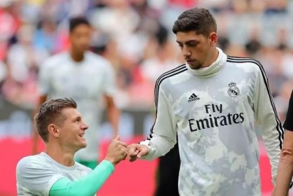  罗马中场核心感染新冠，缺席生死战  