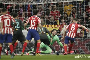  利物浦补时争议点球，埃弗顿主帅赛后炮轰  