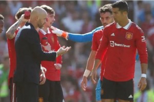  曼联新帅滕哈赫首秀遭遇开门黑  