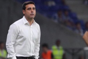  马赛客负弱旅爆冷，球迷质疑教练排兵布阵  