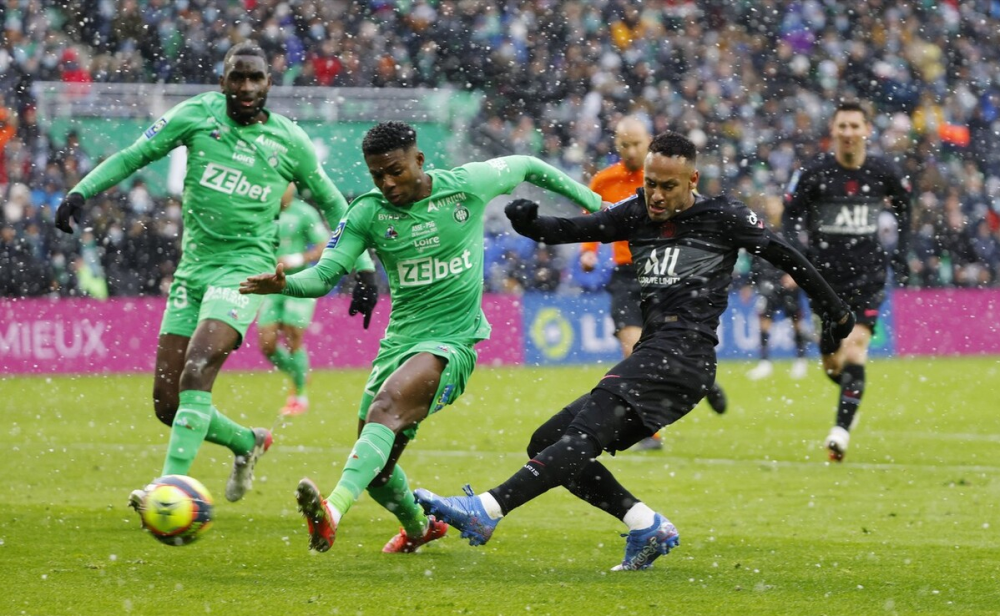  巴黎圣日耳曼官宣续约拉莫斯两年  